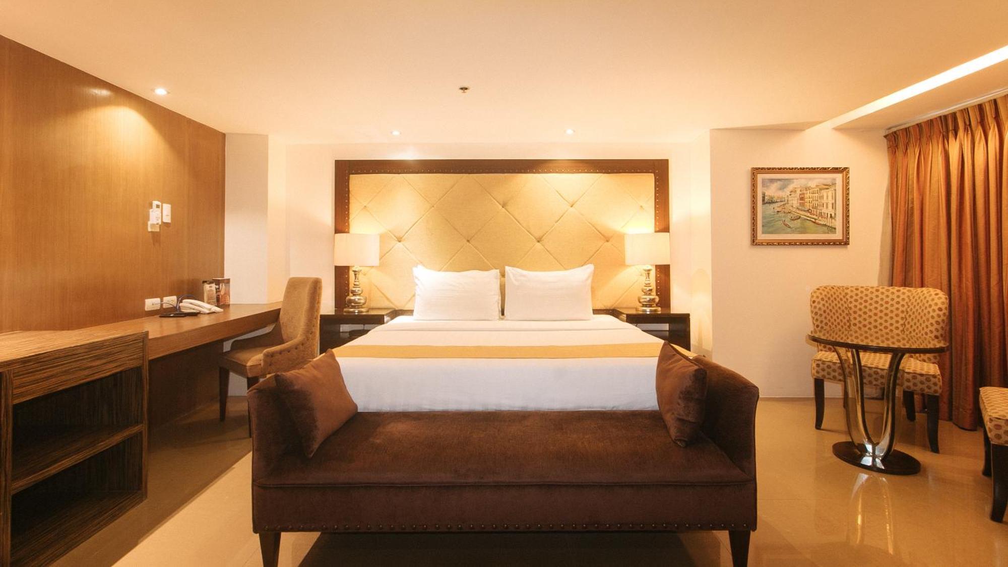 Torre Venezia Suites Quezon City Buitenkant foto