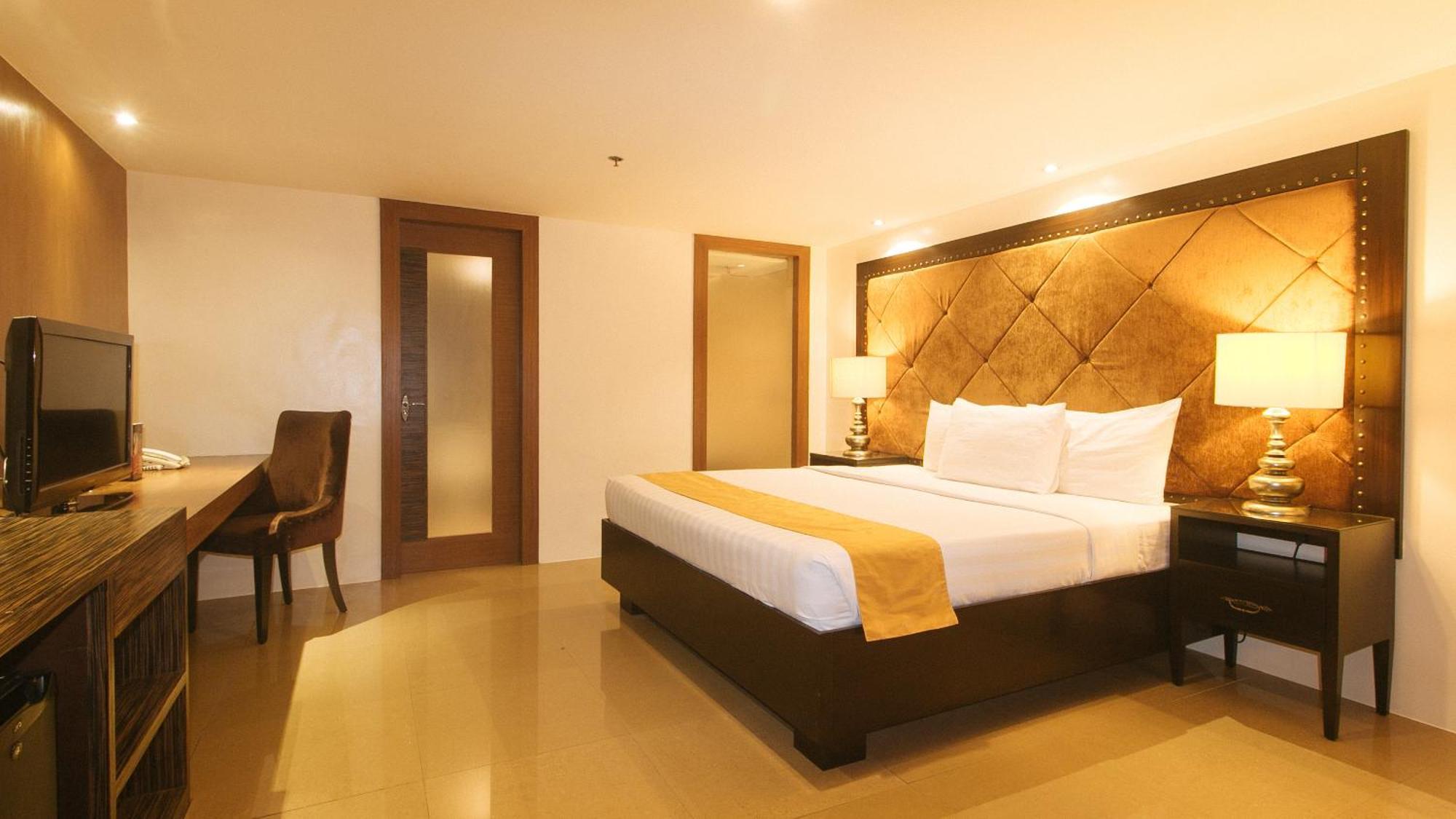Torre Venezia Suites Quezon City Buitenkant foto