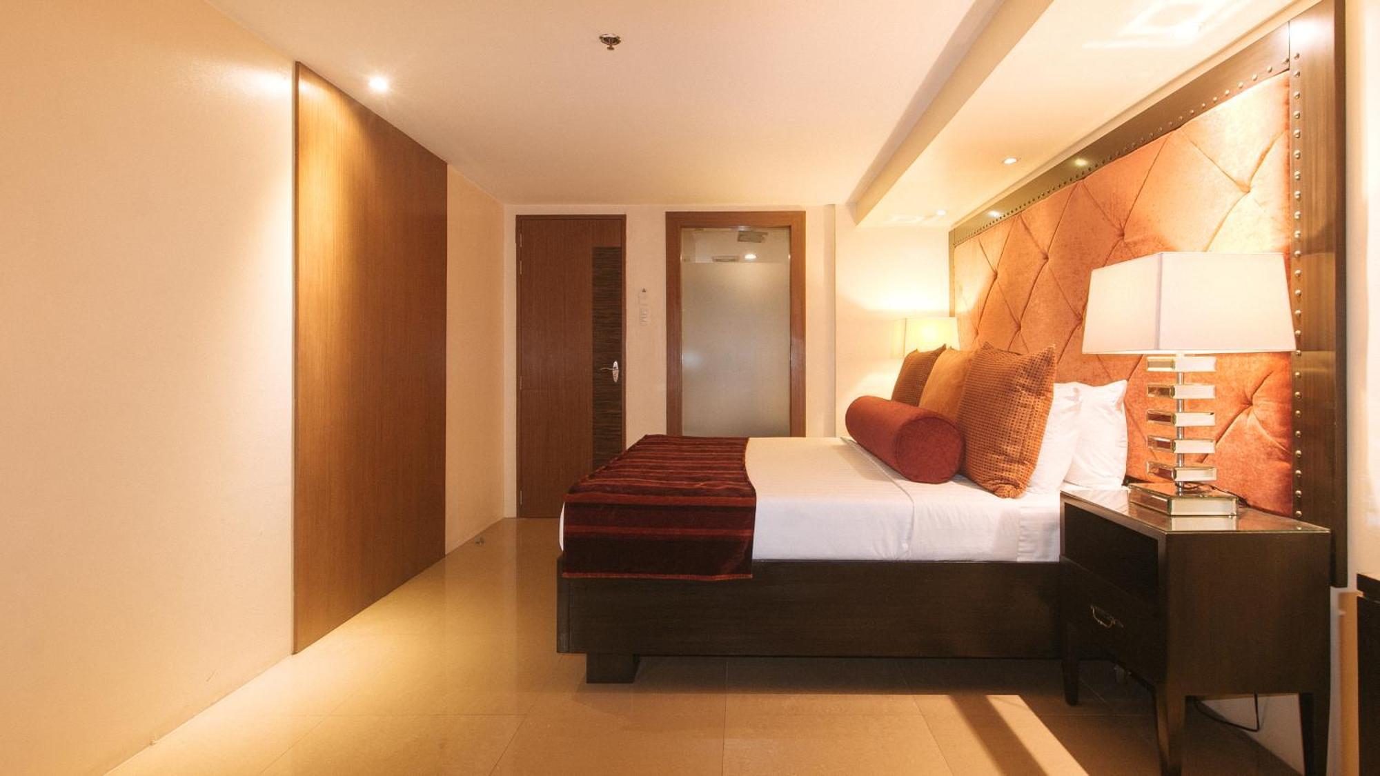 Torre Venezia Suites Quezon City Buitenkant foto