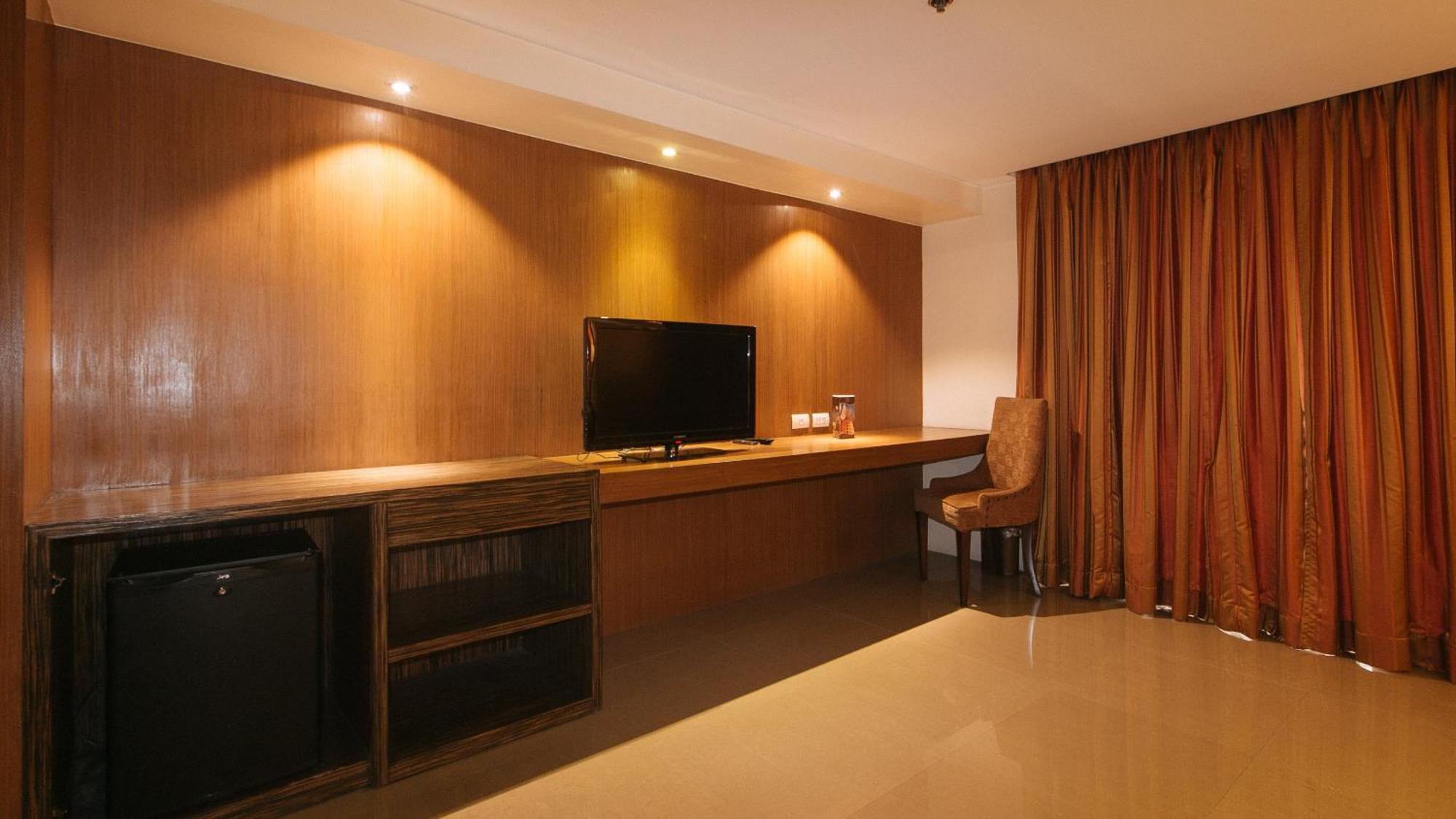 Torre Venezia Suites Quezon City Buitenkant foto