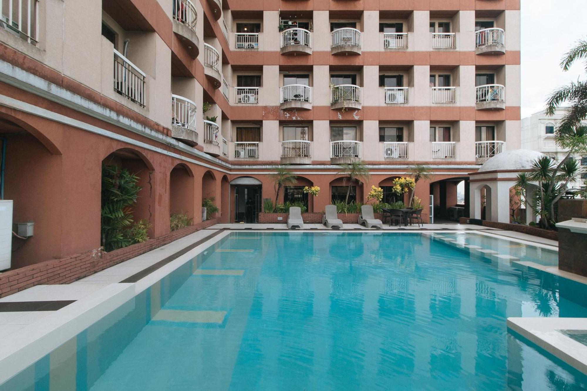 Torre Venezia Suites Quezon City Buitenkant foto