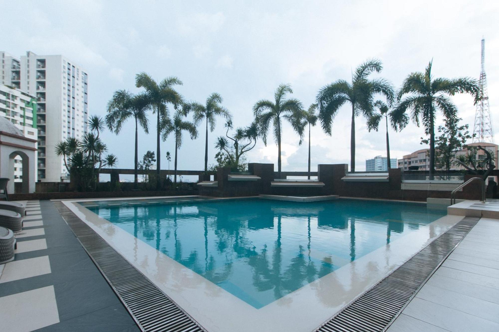 Torre Venezia Suites Quezon City Buitenkant foto