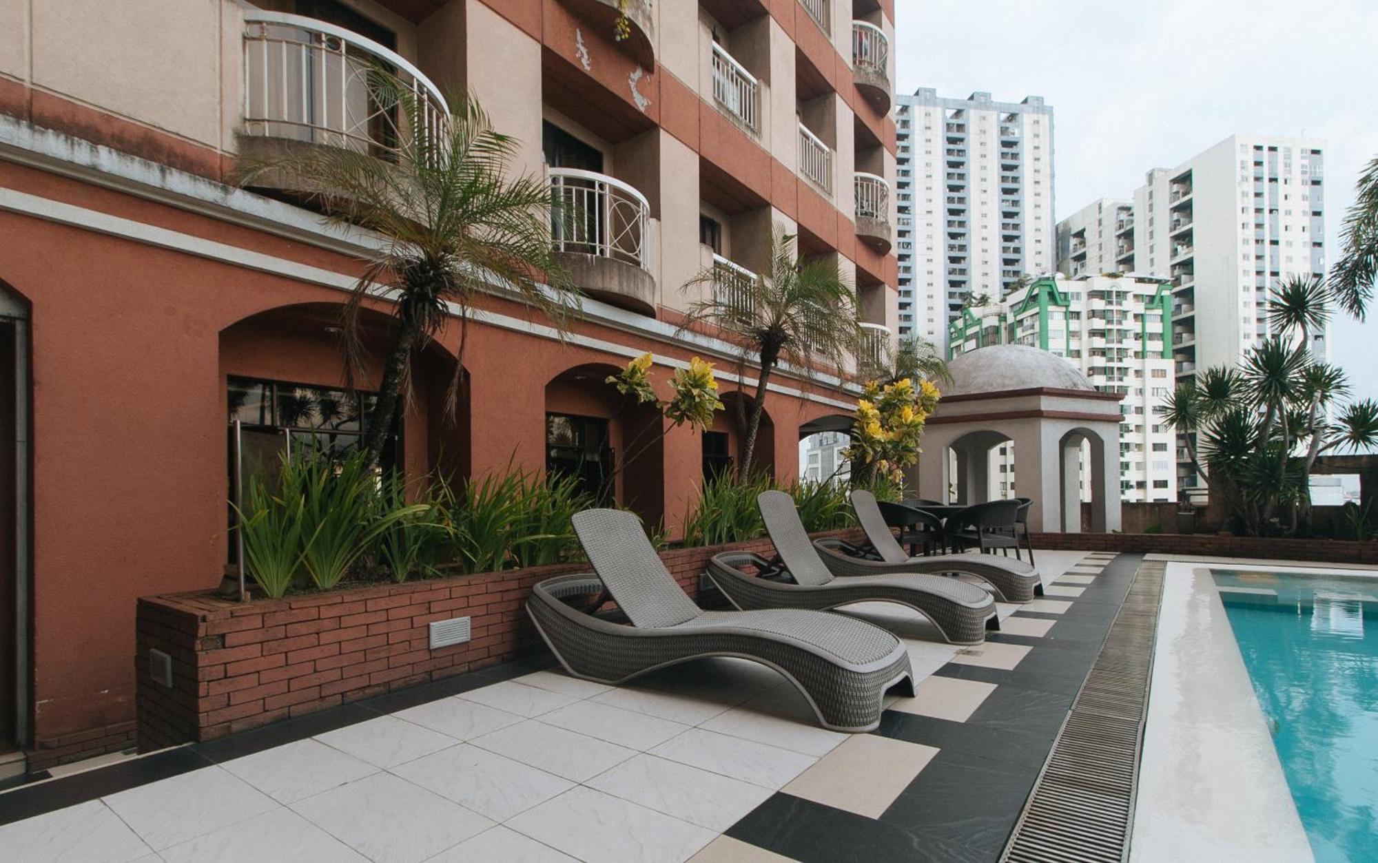 Torre Venezia Suites Quezon City Buitenkant foto